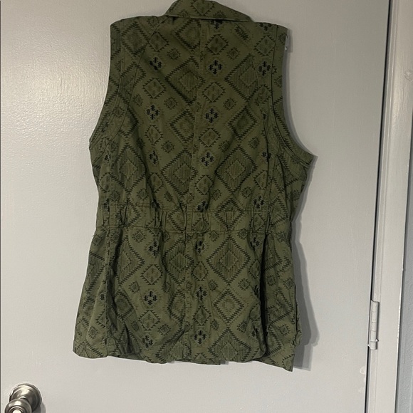 Jolt Olive Green Textured Vest - Picture 6 of 8